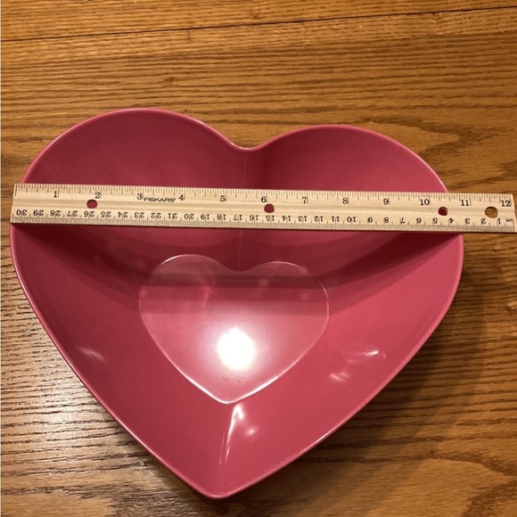 Heart Shaped Cake Pan and Mixing Bowl Set EUC - Picture 10 of 12